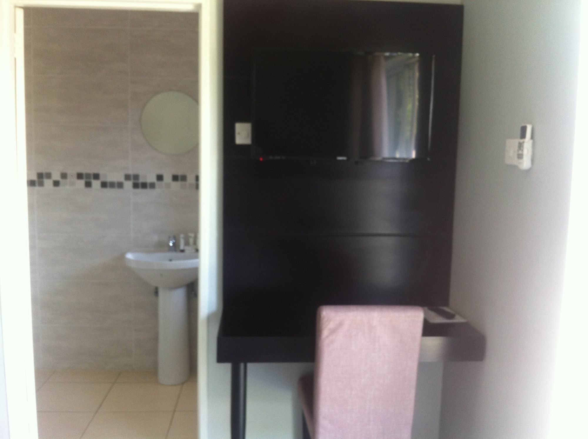 Cosy Palms Bed and Breakfast Gaborone Buitenkant foto
